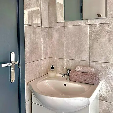 Molle Apartahotel 3*